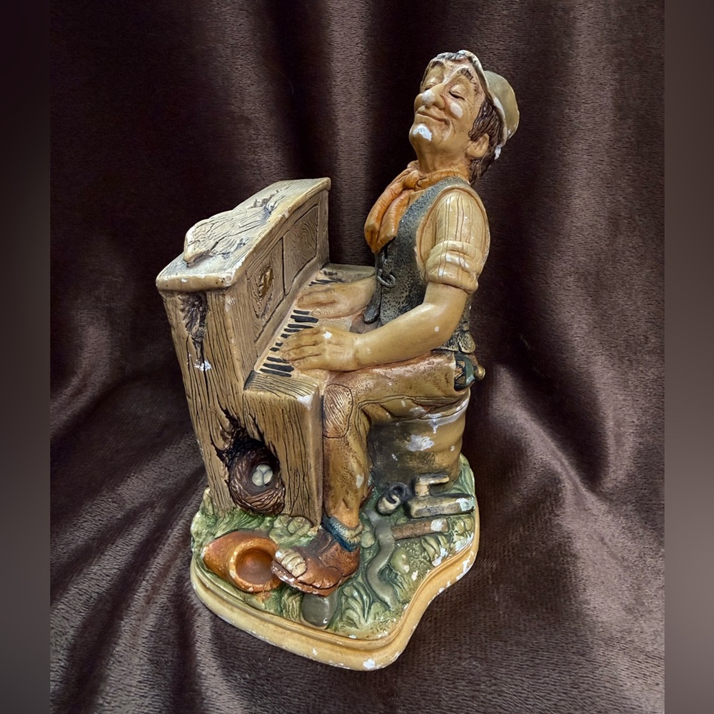 ‘Grand Finale’ figurine by Naturecraft England - Piano Player Sculpture Vtg